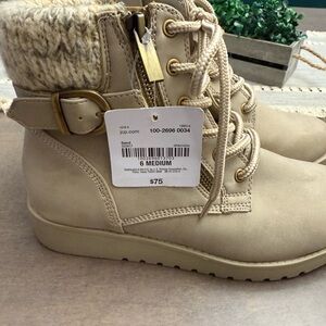 St. John's Bay Tan Lace Up Boots